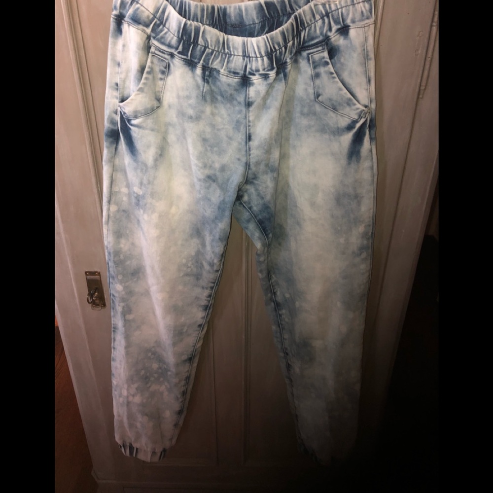 Washed jeans
